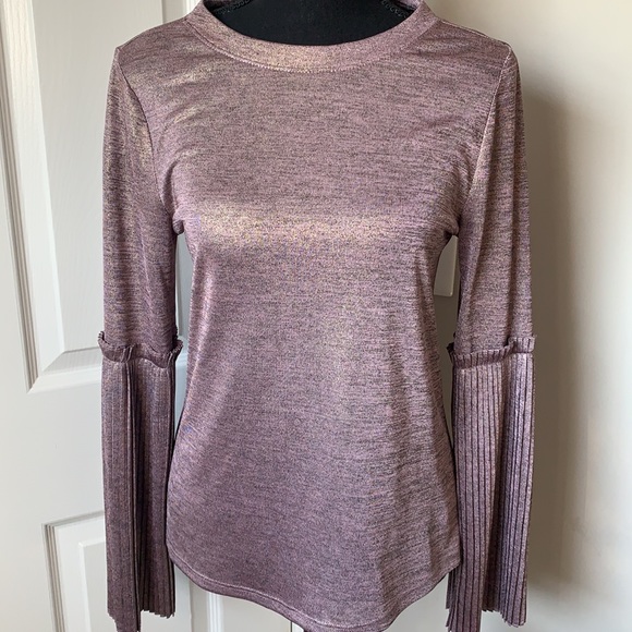 NWT Woman’s HeartSoul Long sleeve Top. Size M - Picture 3 of 6
